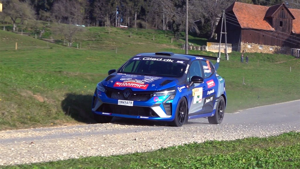 Den nye Renault Clio Rally3 krævede tilvænning for både Jacob Madsen og Line Nedergaard.
(Foto: Glad Sport)
